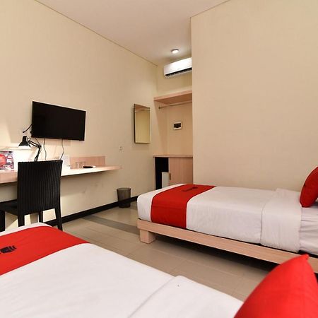Hotel Reddoorz Near Legian Street Exterior foto