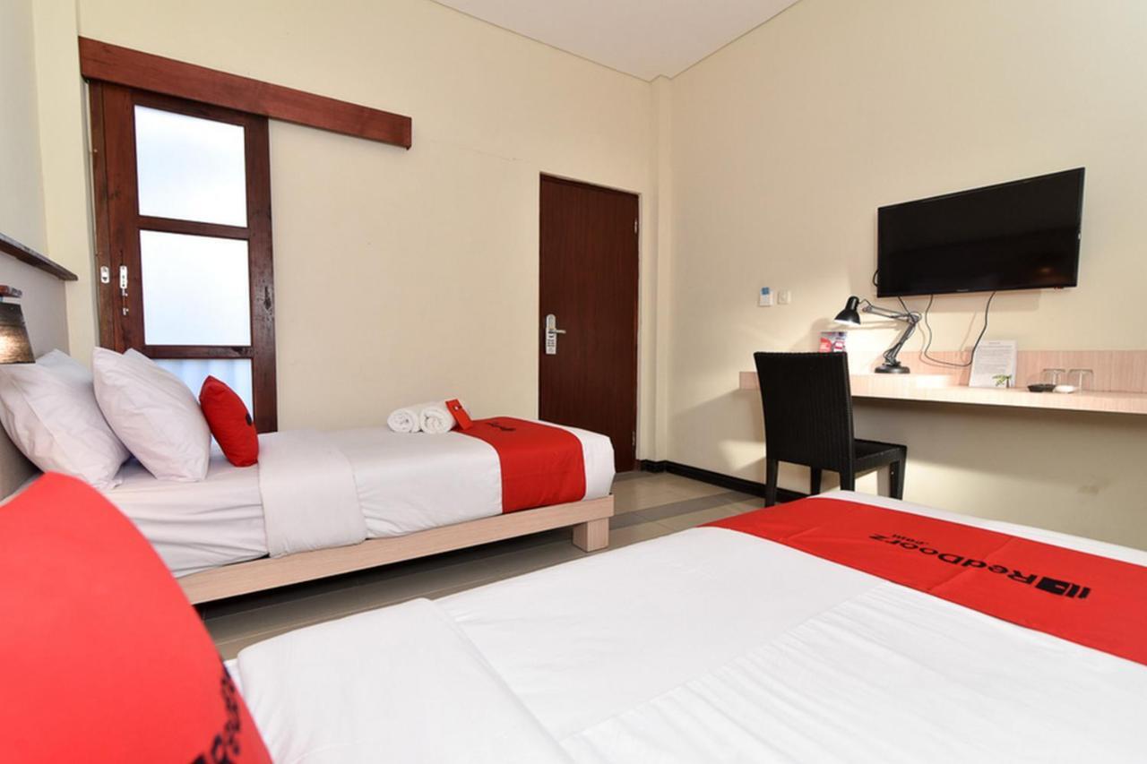 Hotel Reddoorz Near Legian Street Exterior foto