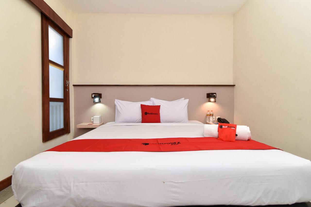 Hotel Reddoorz Near Legian Street Exterior foto